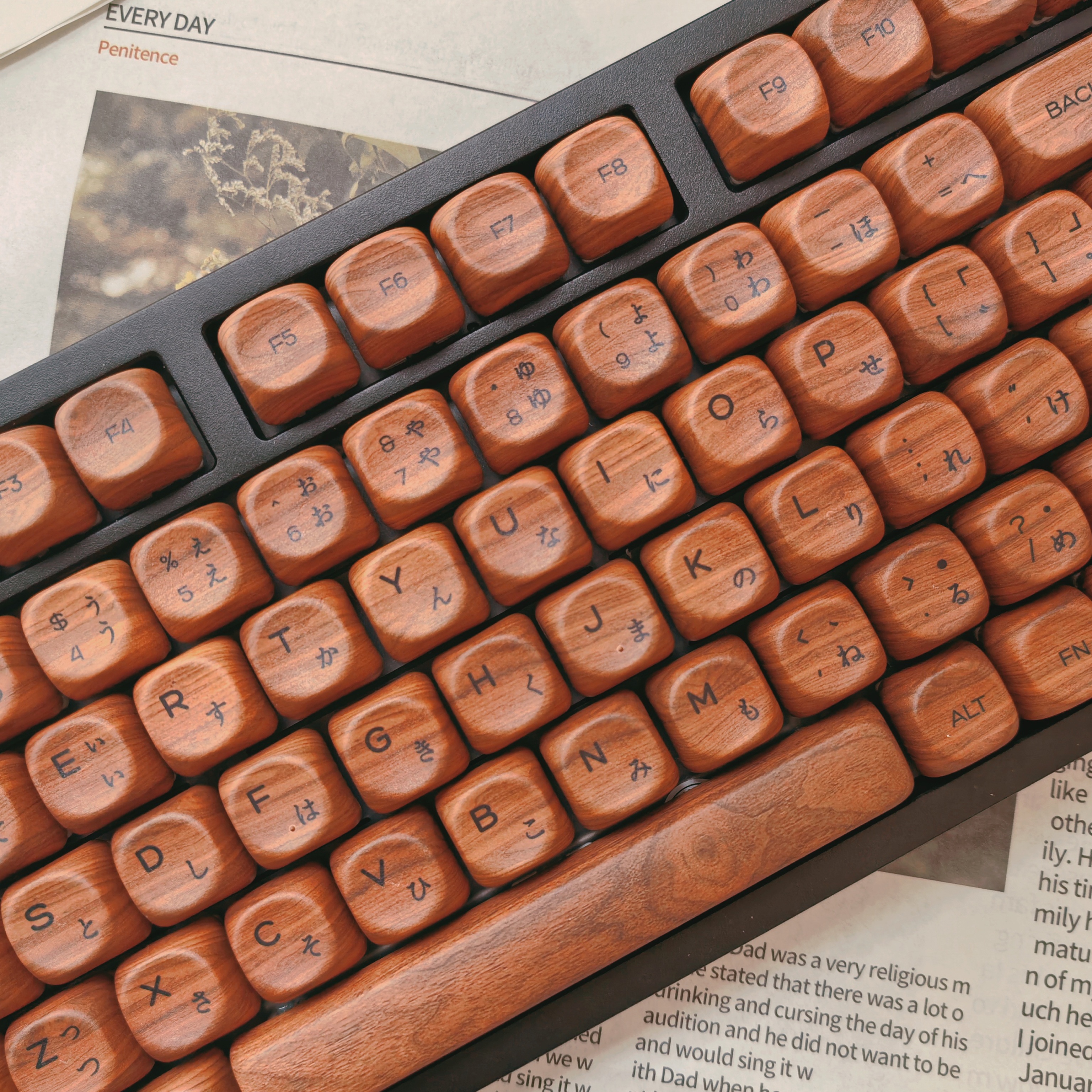 130 Keys Walnut Wood Five Side - Retro Gaming Keycaps avaliação e preço